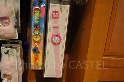 モッピーのシンプル腕時計