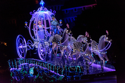 ディズニーランド・ディズニーシーのナイトエンターテイメント