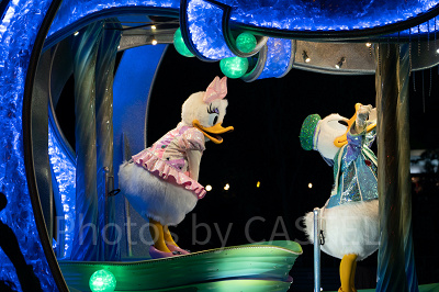 ナイトフォール・グロウ(ナイトパレード)