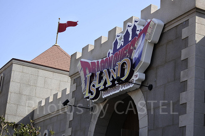 ニジゲンノモリ「ドラゴンクエストアイランド」入口