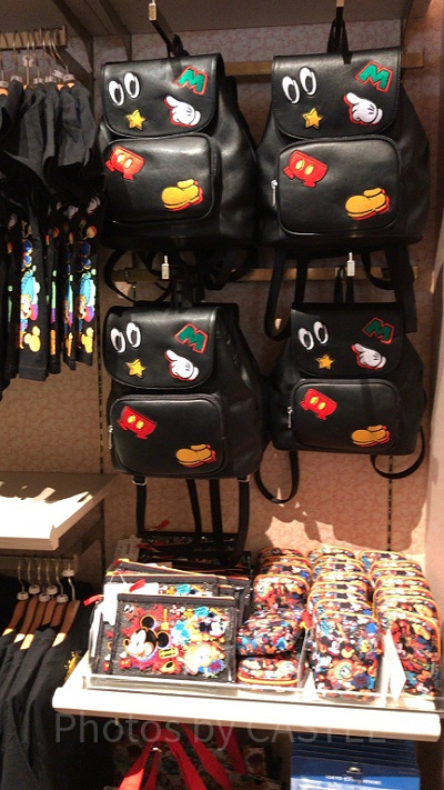 Tシャツだけでなくポーチやリュックも