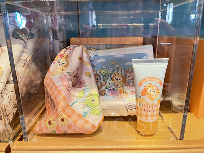 お出かけポーチ(日焼け止め、ミニタオル)(テイスティ・サマー・サプライズグッズ)