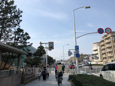 P2:片瀬海岸地下駐車場入口