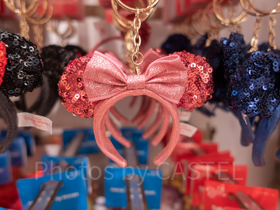 ピンクスパンコールカチューシャキーホルダー