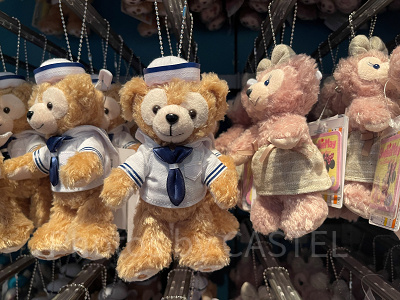 ぬいぐるみバッジ（ダッフィー）