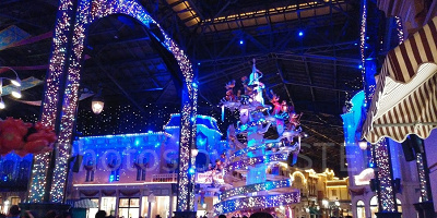 トゥモローランド方面から見たプロジェクションマッピング