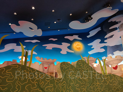 クイーン・オブ・ハートのバンケットホール：天井の雲にも秘密が！