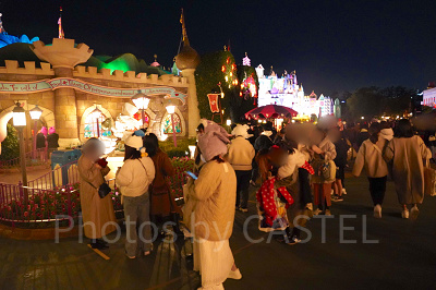 クイーン・オブ・ハートのバンケットホールの待ち列(18時20分ごろ)