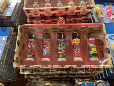 レトロなミッキーミニー柄のリップクリーム