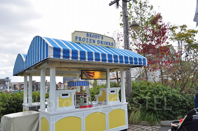 ローズオブフェイム入口フードカート（アミティビレッジ側）