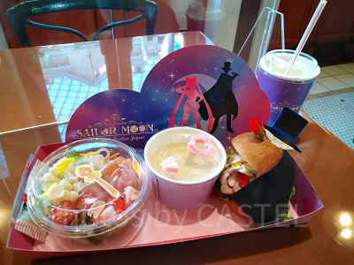 セーラームーン＆タキシード仮面のカフェプレート