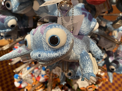 サラマンダーくっつきぬいぐるみ