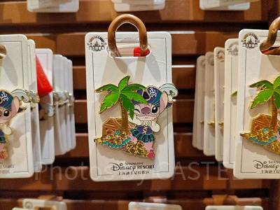 上海ディズニーカリブの海賊グッズ：海賊エンジェルのピンバッジ