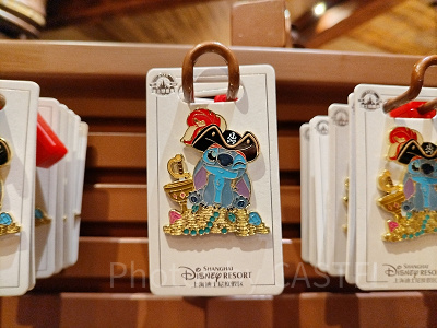 ディズニー ランド シー ピンバッジ ミッキー ミニー カリブの海賊 スティッチ 上海ディズニー】カリブの海賊グッズ全70種類まとめ！カチューシャや