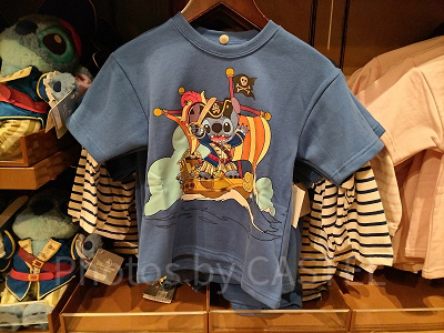 上海ディズニーカリブの海賊グッズ：海賊スティッチのシャツ（ブルー）