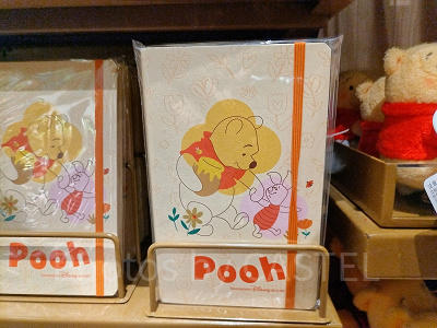 上海ディズニーくまのプーさんグッズ:プー&ピグレットのバンド付ノート