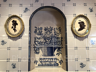 店の店主と常連客のシルエットアート