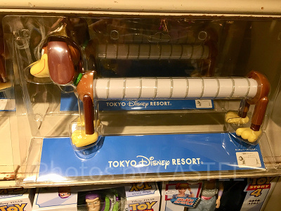 スリンキー・ドッグのキッチンペーパーホルダー