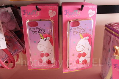 スッキリとしたデザインのスマートフォンケース