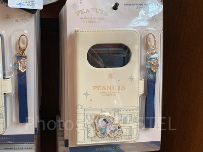 スヌーピースマホケース（USJクリスマスグッズ2023）