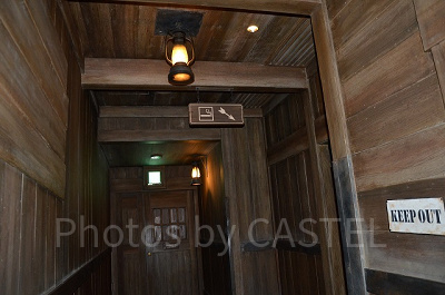 ビッグサンダー･マウンテン横の喫煙所サイン