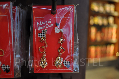 スヌーピー「A Love of Your Own」ピアス