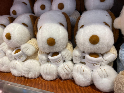 スヌーピーのぬいぐるみ