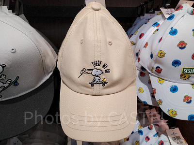 スヌーピーの夏グッズ「JOE SKATEBOARD」ベージュキャップ
