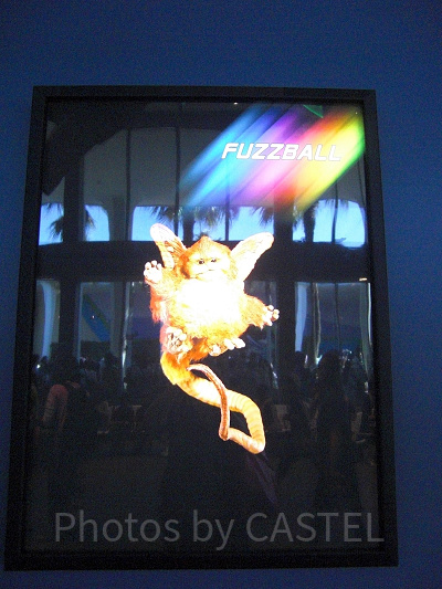 マイケル・ジャクソンの肩に乗っているスペース・モンキーのファズボール