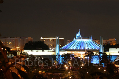 夜のスペース・マウンテン