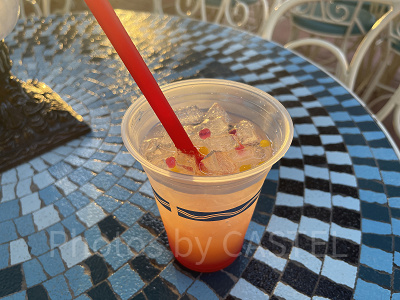 スパークリングカクテル(ラム、ピーチ＆オレンジ)