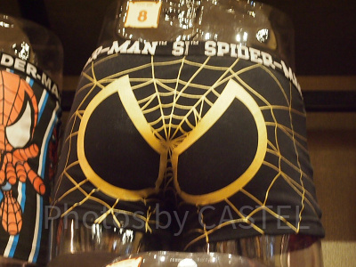 スパイダーマンゴールドプリントパンツ