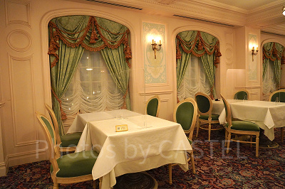 S.S.コロンビア・ダイニングルーム