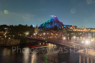 S.S.コロンビア号 デッキの手すりより撮影設定：16㎜ SS10.0 F13 ISO100（トリミングあり）