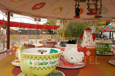 ストロベリーカフェ（ティーカップ）