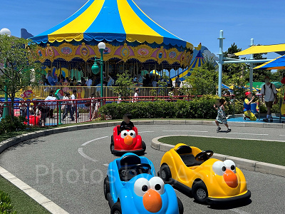 車は赤・青・黄色の3種類!