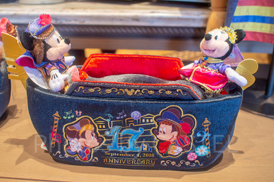 東京ディズニーシー17周年 ティッシュボックスカバー　　ヴェネツィアゴンドラ グーフィーぬいぐるみバッジ バッチ ベネチアンゴンドラ TDS TDS 2018 ディズニーシー17周年グッズ＊ゴンドラ型ティッシュボックス