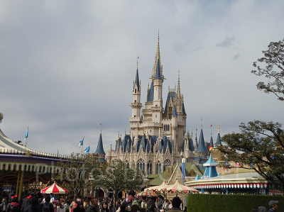 東京ディズニーランドのスポンサーメッセージ