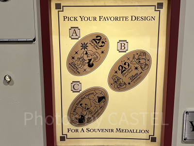 東京ディズニーシー・ステーションのスーベニアメダル（2022年6月）