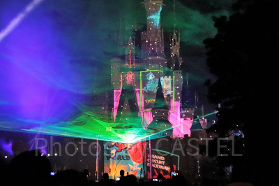 トゥモローランド