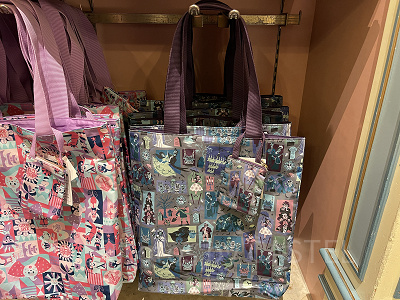 10/6発売】ディズニーアトラクション柄グッズ！リュック、ポーチ