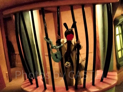 トレンチコート×カチューシャのトゥーンタウンコーデ