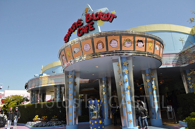 ユニバのケーキ:スヌーピーのバックロットカフェ