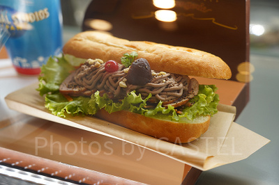 ユニバハロウィン&秋フード2022:ビバリーヒルズ・ブランジェリーのオータムバケットサンドセット