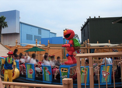 2025】USJのアトラクション一覧！常設の全32種をエリア別、乗り物