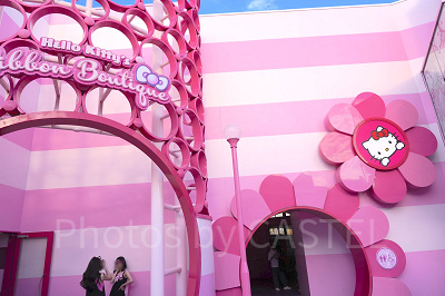 USJコインロッカー：ハローキティのリボンブティック横