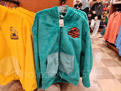 USJ冬グッズ:ジュラシック・ワールドのボアパーカー