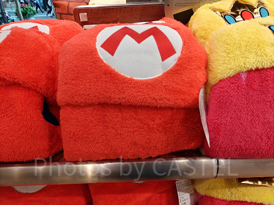 USJ冬グッズ:マリオのフード付きポンチョ