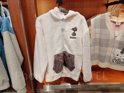 USJ冬グッズ:スヌーピーのボアパーカー