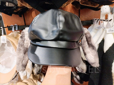 USJ冬グッズ:スヌーピーの耳付きレザー帽(ブラック)